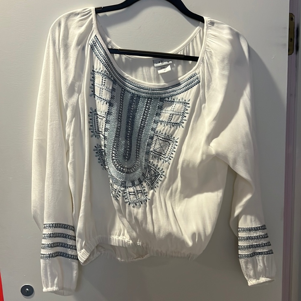White long sleeve blouse with blue boho pattern size M